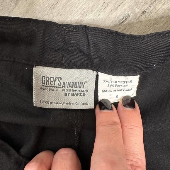 Grey's Anatomy Scrub Set Cargo Pants & V Neck Top Men's Black Size Small - Picture 7 of 7